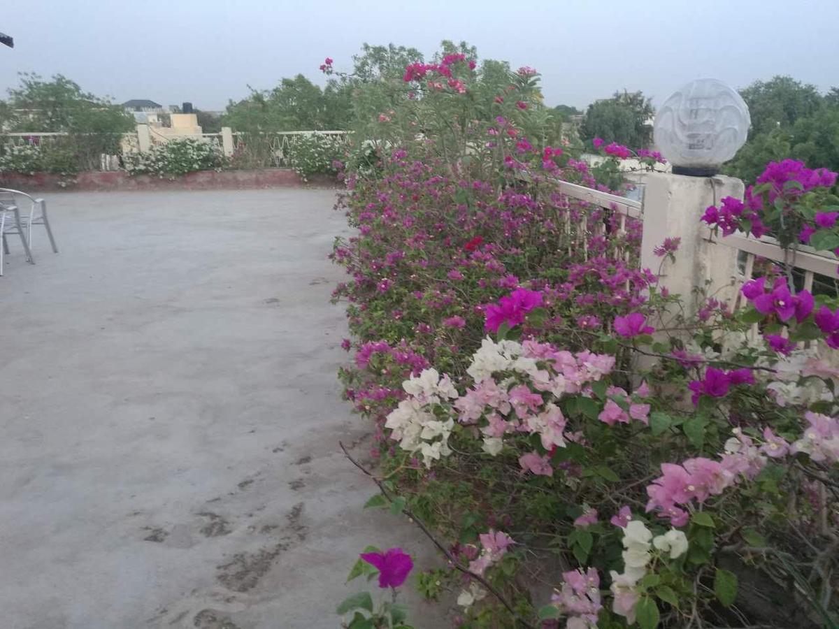 Shanghai Hotel NʼDjamena Kültér fotó